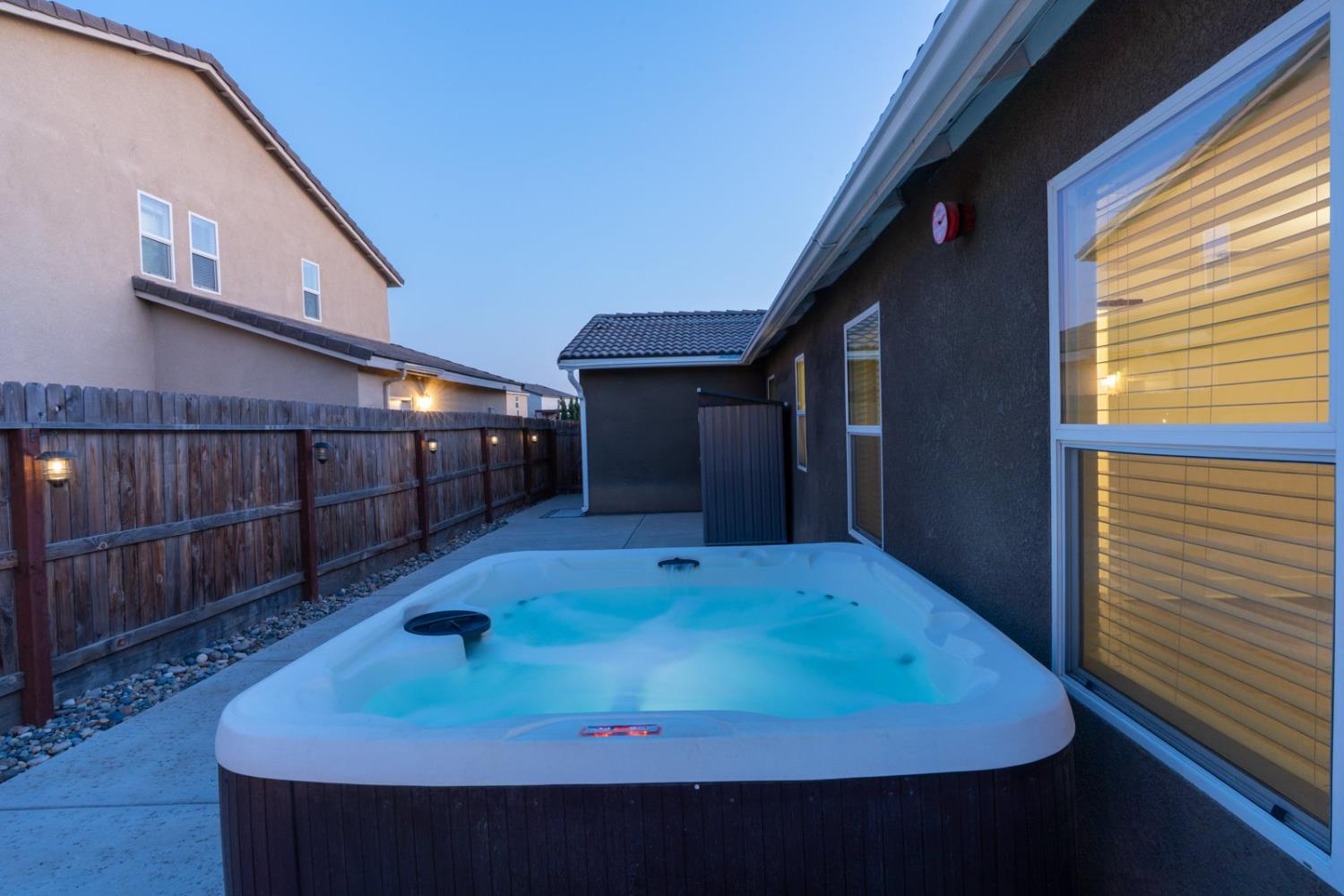 Detail Gallery Image 52 of 60 For 1662 Oak St, Los Banos,  CA 93635 - 4 Beds | 3 Baths