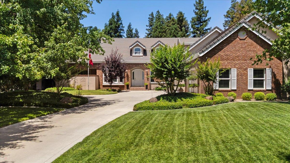 Detail Gallery Image 2 of 92 For 1545 Thunderbird Dr, Modesto,  CA 95356 - 5 Beds | 4 Baths