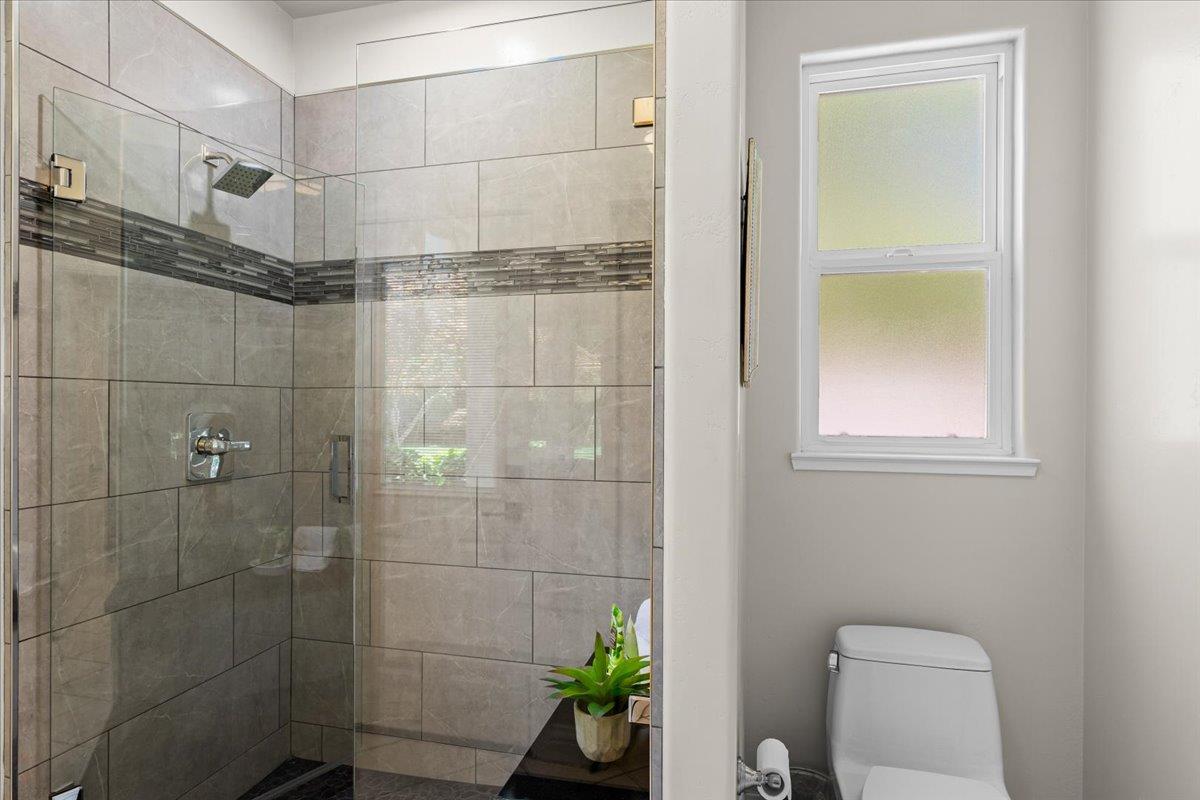 Detail Gallery Image 44 of 92 For 1545 Thunderbird Dr, Modesto,  CA 95356 - 5 Beds | 4 Baths