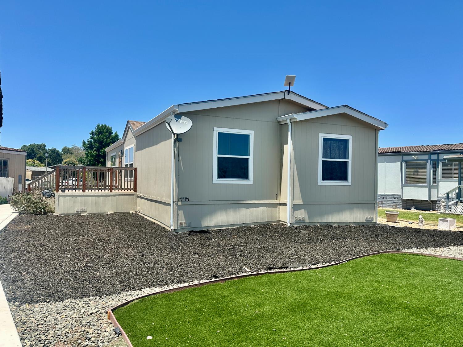 Detail Gallery Image 2 of 30 For 4399 Aplicella Ct #49, Manteca,  CA 95337 - 3 Beds | 2 Baths