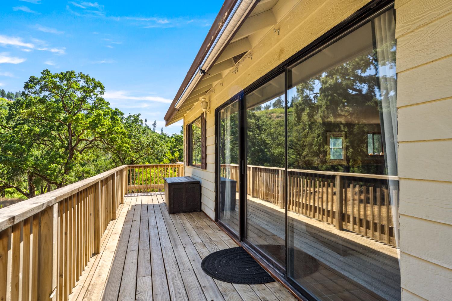 Detail Gallery Image 35 of 87 For 2162 Painted Pony Rd, Somerset,  CA 95684 - 5 Beds | 3 Baths