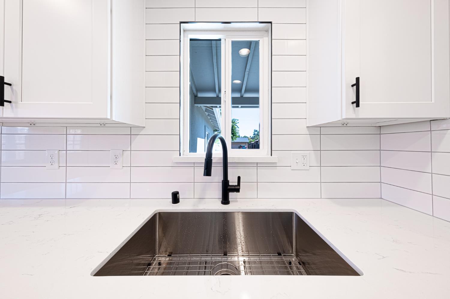 Detail Gallery Image 8 of 23 For 8931 Alderson Ave, Sacramento,  CA 95826 - 3 Beds | 1/1 Baths