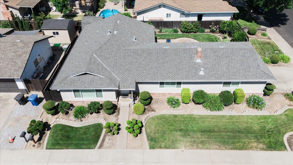 Detail Gallery Image 3 of 59 For 1109 Valeriewood Way, Modesto,  CA 95355 - 3 Beds | 2 Baths