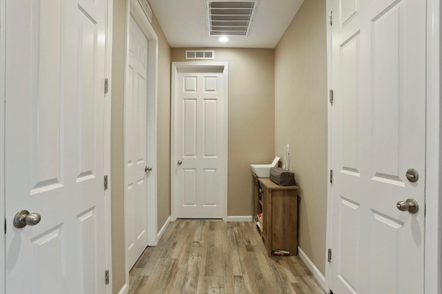 Detail Gallery Image 23 of 37 For 2195 Marina Dr, Lathrop,  CA 95330 - 4 Beds | 2 Baths
