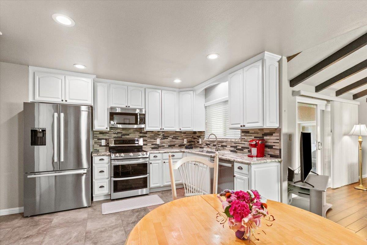 Detail Gallery Image 20 of 59 For 1109 Valeriewood Way, Modesto,  CA 95355 - 3 Beds | 2 Baths