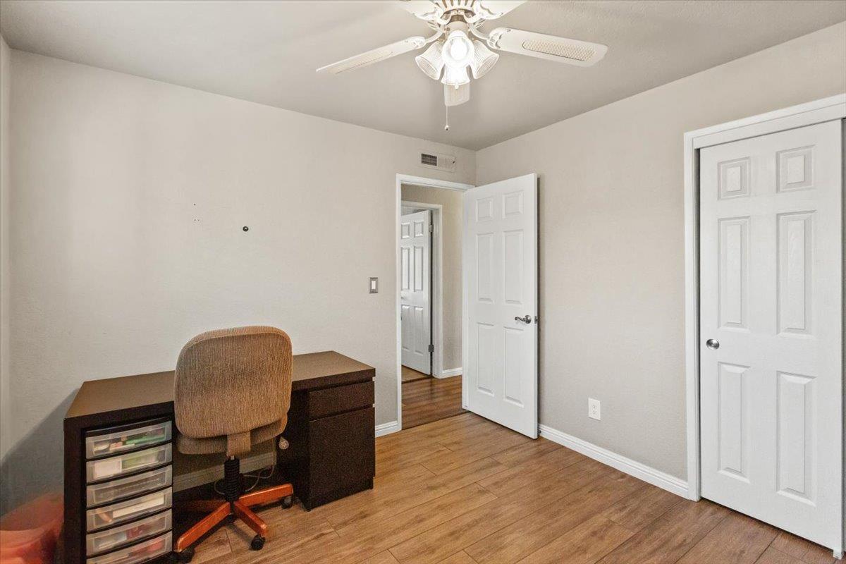 Detail Gallery Image 40 of 59 For 1109 Valeriewood Way, Modesto,  CA 95355 - 3 Beds | 2 Baths
