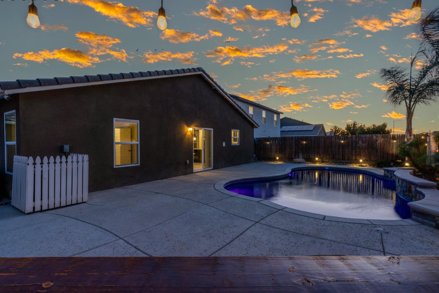 Detail Gallery Image 51 of 60 For 1662 Oak St, Los Banos,  CA 93635 - 4 Beds | 3 Baths