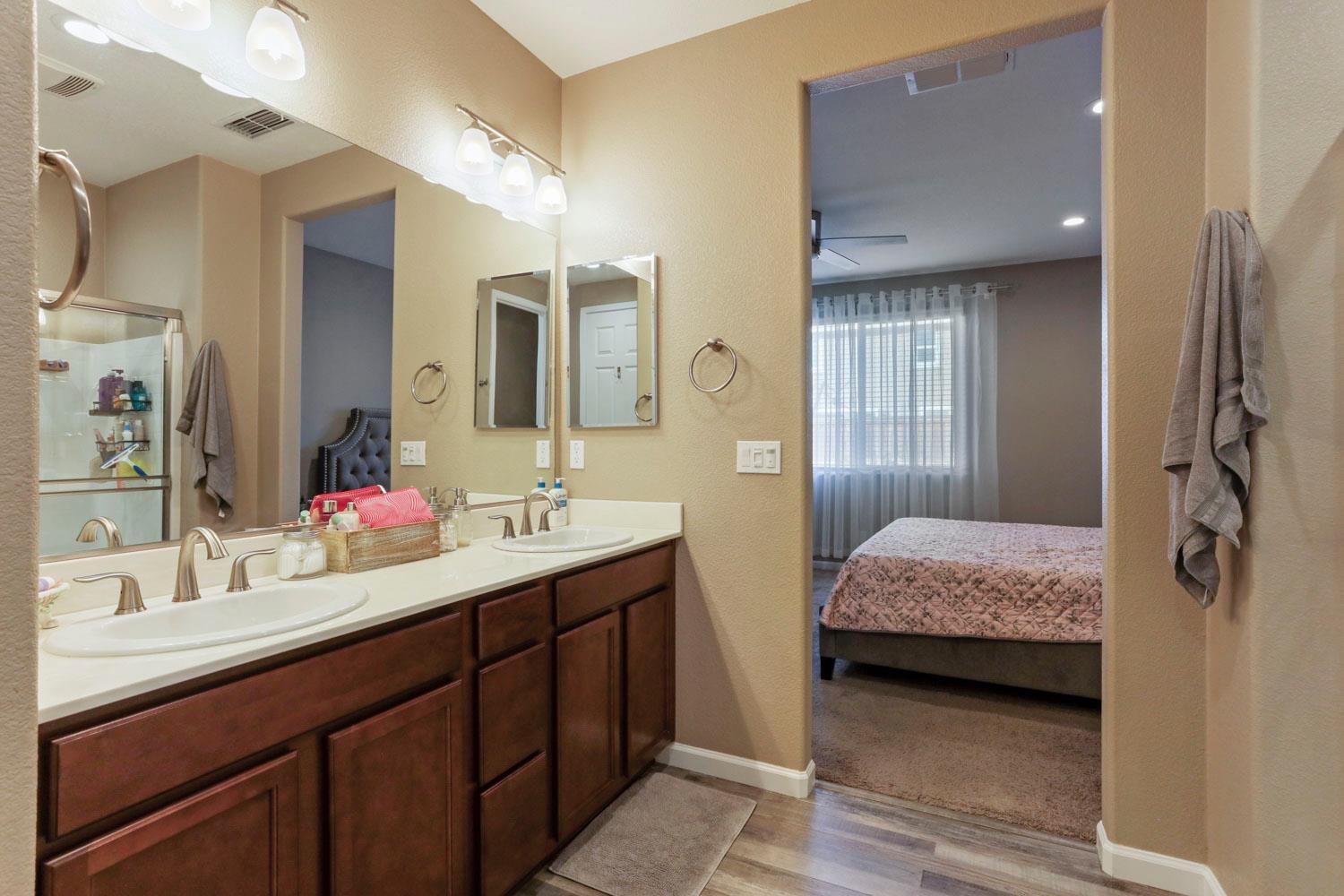 Detail Gallery Image 30 of 37 For 2195 Marina Dr, Lathrop,  CA 95330 - 4 Beds | 2 Baths