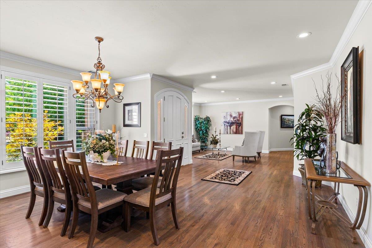 Detail Gallery Image 10 of 92 For 1545 Thunderbird Dr, Modesto,  CA 95356 - 5 Beds | 4 Baths
