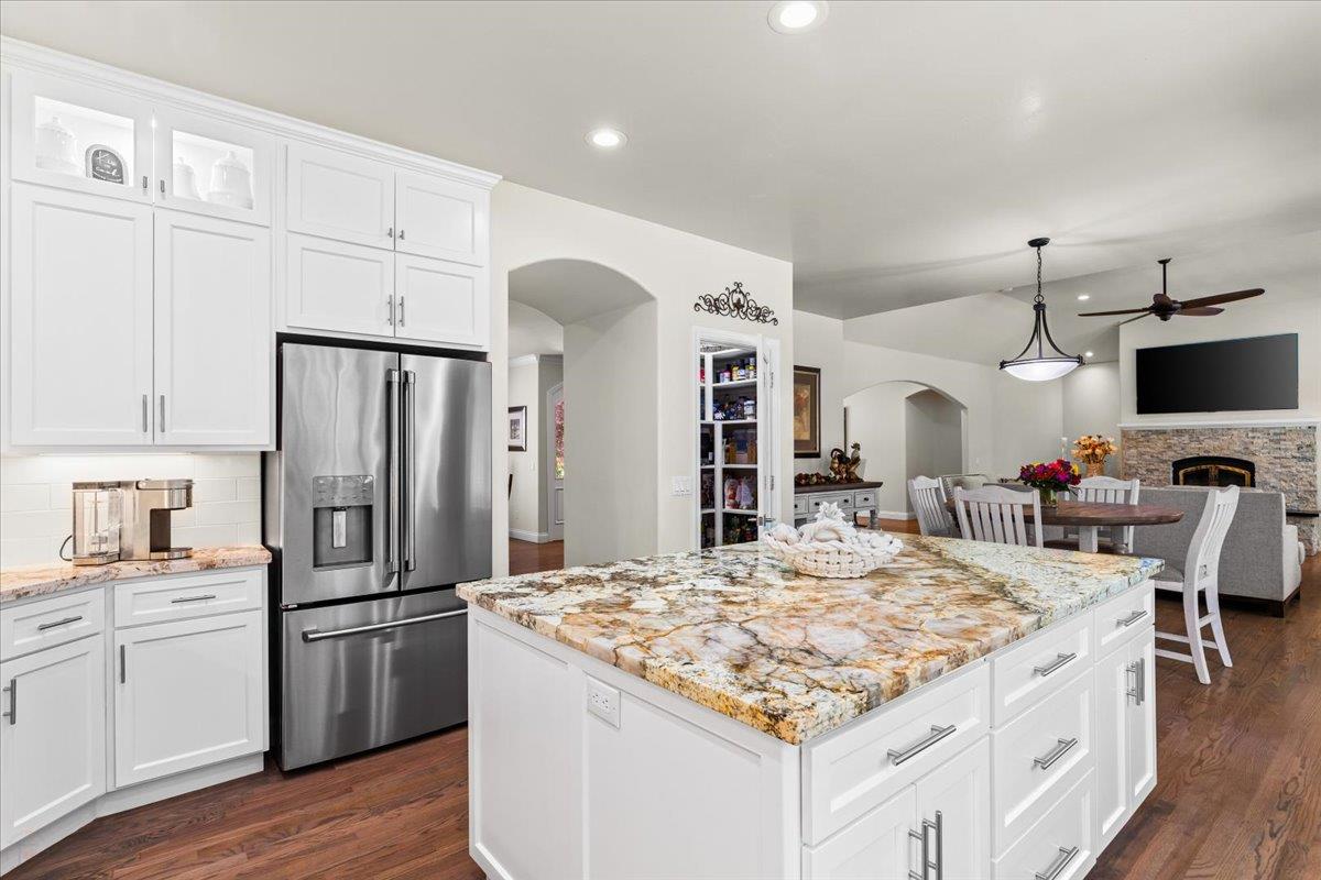 Detail Gallery Image 26 of 92 For 1545 Thunderbird Dr, Modesto,  CA 95356 - 5 Beds | 4 Baths