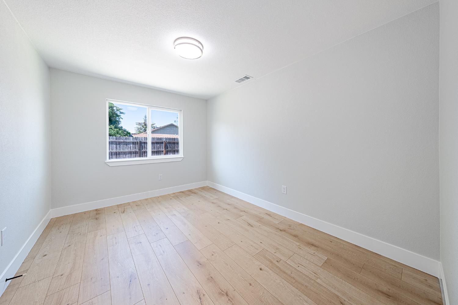 Detail Gallery Image 16 of 23 For 8931 Alderson Ave, Sacramento,  CA 95826 - 3 Beds | 1/1 Baths