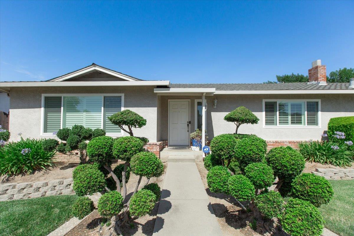 Detail Gallery Image 9 of 59 For 1109 Valeriewood Way, Modesto,  CA 95355 - 3 Beds | 2 Baths