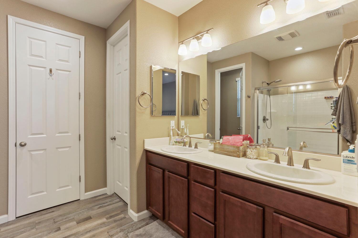 Detail Gallery Image 27 of 37 For 2195 Marina Dr, Lathrop,  CA 95330 - 4 Beds | 2 Baths