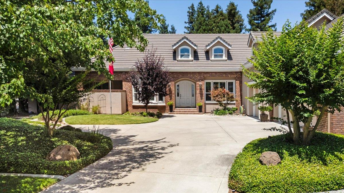 Detail Gallery Image 1 of 92 For 1545 Thunderbird Dr, Modesto,  CA 95356 - 5 Beds | 4 Baths