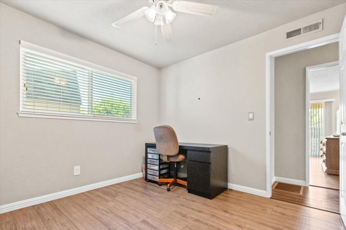 Detail Gallery Image 39 of 59 For 1109 Valeriewood Way, Modesto,  CA 95355 - 3 Beds | 2 Baths