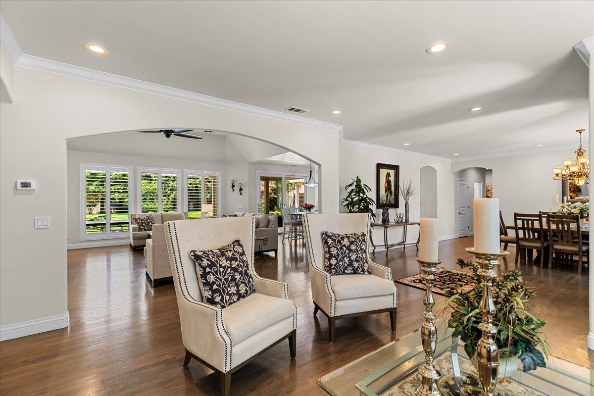 Detail Gallery Image 8 of 92 For 1545 Thunderbird Dr, Modesto,  CA 95356 - 5 Beds | 4 Baths