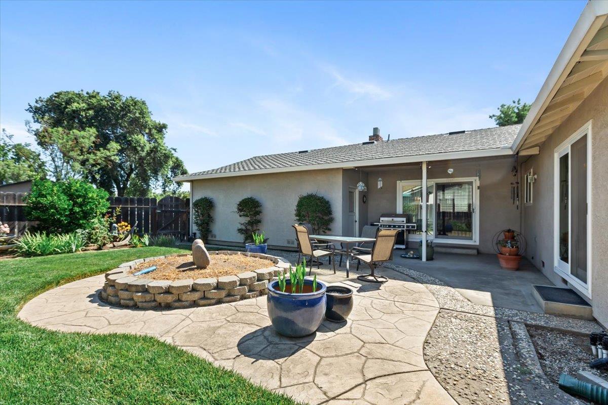 Detail Gallery Image 53 of 59 For 1109 Valeriewood Way, Modesto,  CA 95355 - 3 Beds | 2 Baths