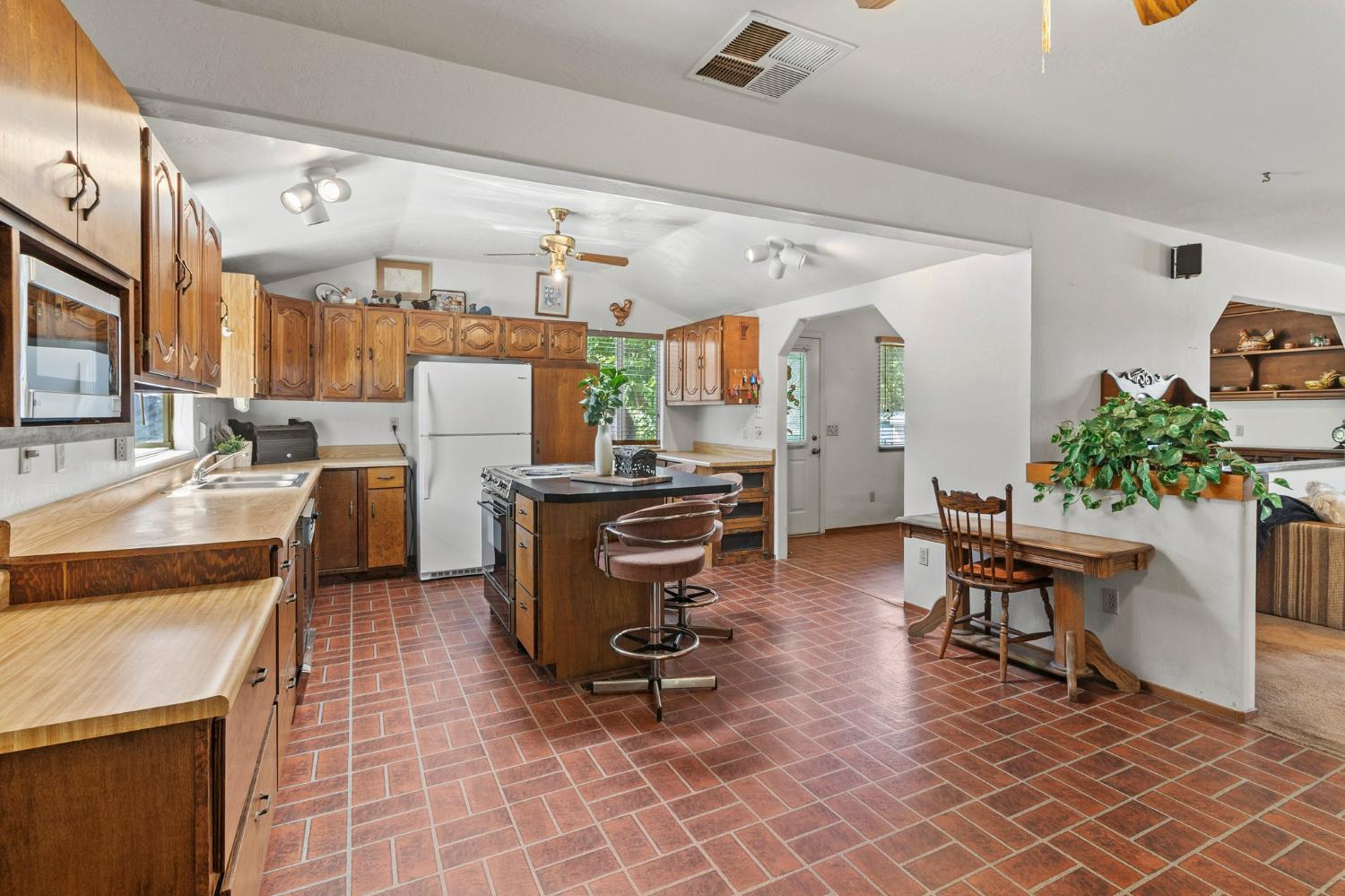 Detail Gallery Image 12 of 41 For 1786 Circle Dr, Isleton,  CA 95641 - 2 Beds | 2/1 Baths