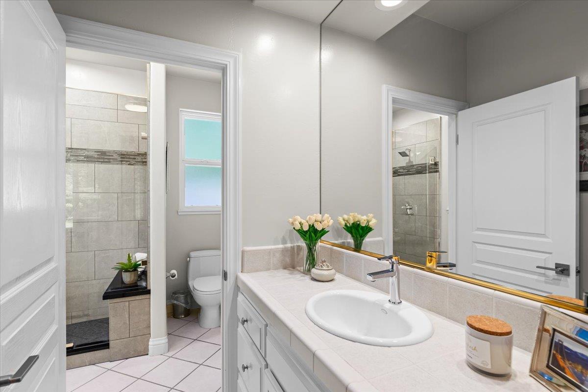 Detail Gallery Image 43 of 92 For 1545 Thunderbird Dr, Modesto,  CA 95356 - 5 Beds | 4 Baths