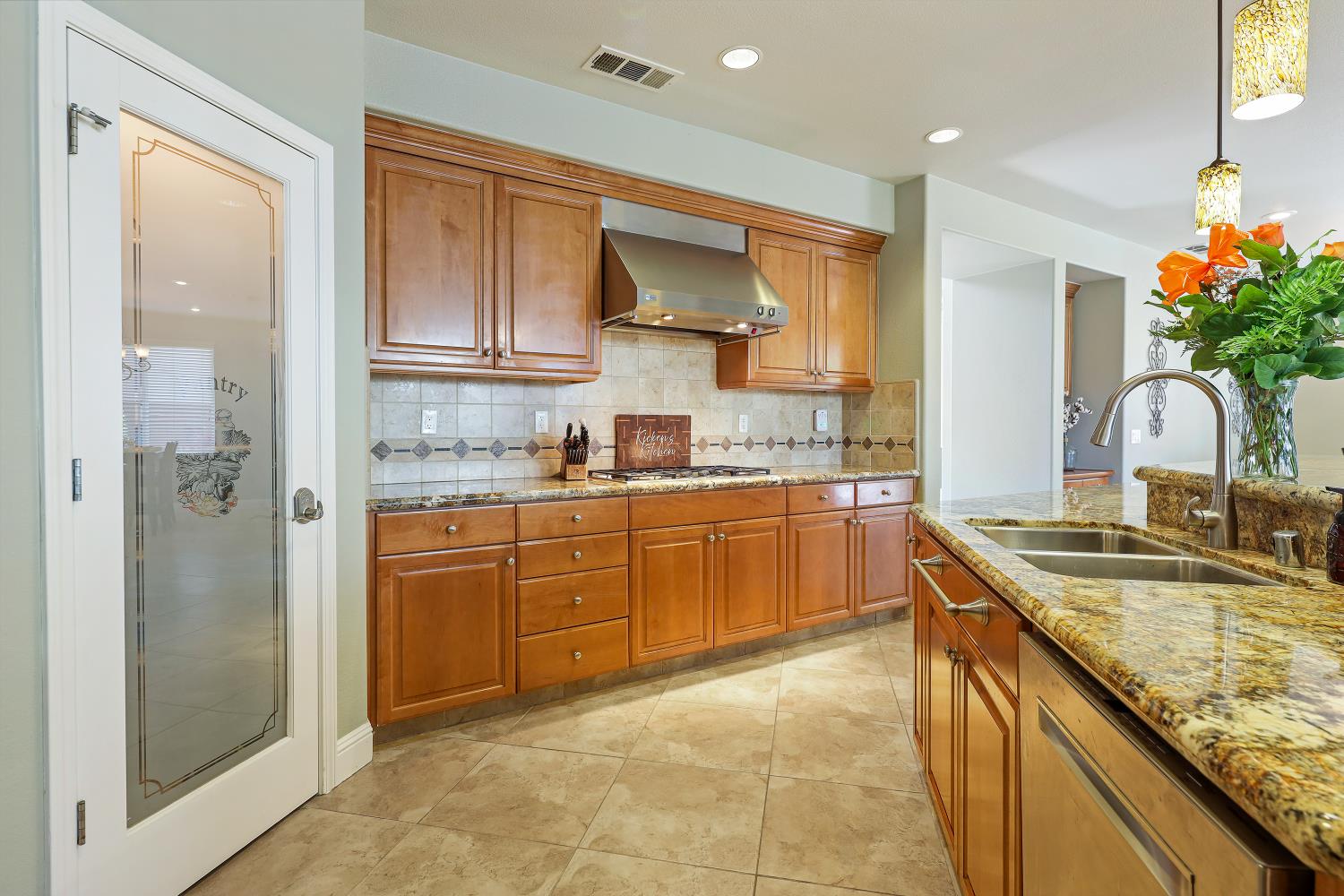 Detail Gallery Image 21 of 66 For 2535 Lynch Way, Lodi,  CA 95242 - 4 Beds | 3 Baths