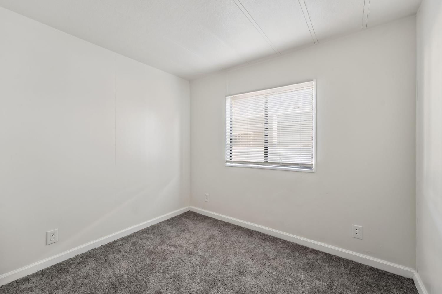 Detail Gallery Image 9 of 16 For 3557 Mobile Way, Sacramento,  CA 95834 - 2 Beds | 1 Baths
