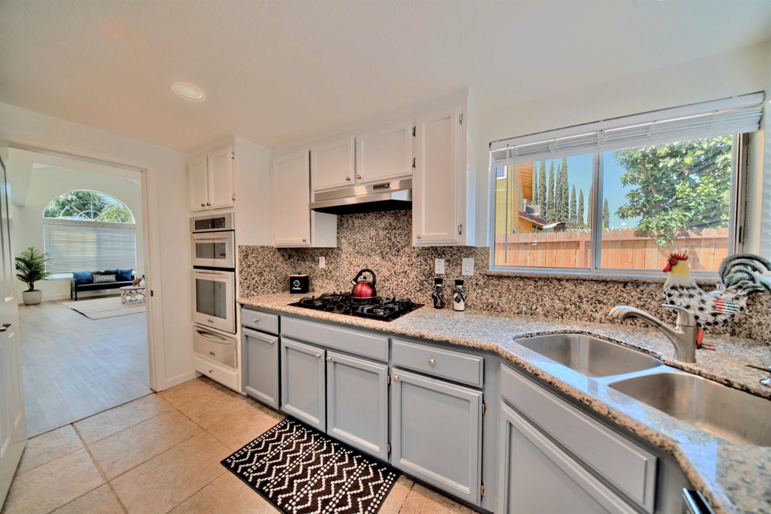 Detail Gallery Image 17 of 79 For 1841 Summertime Dr, Tracy,  CA 95376 - 5 Beds | 3 Baths