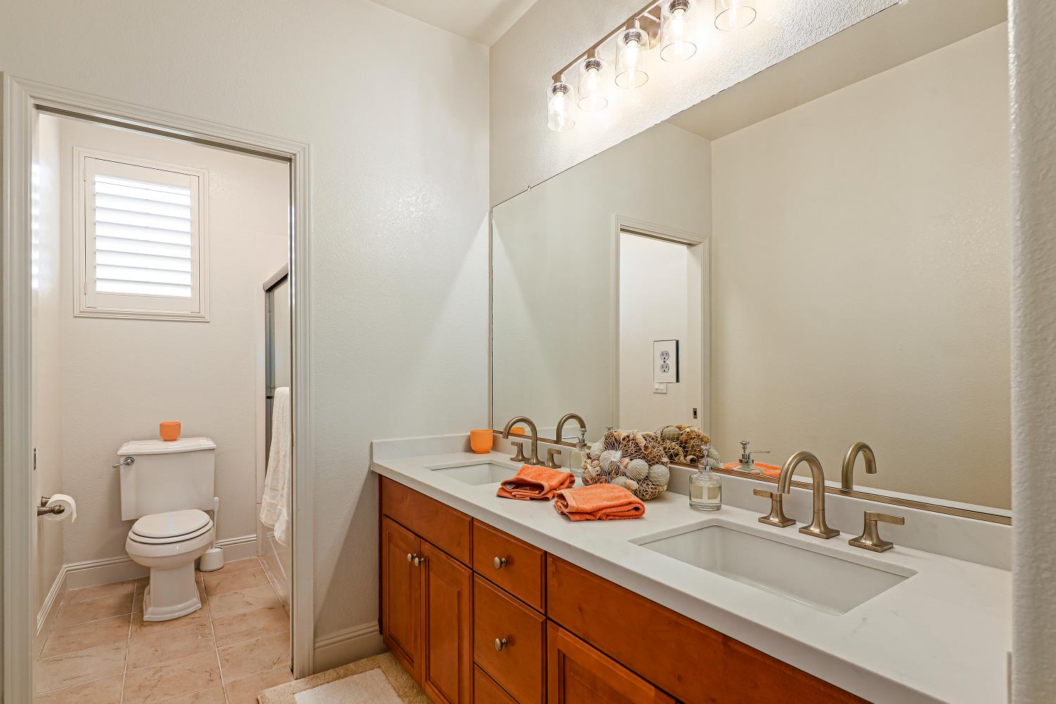 Detail Gallery Image 48 of 66 For 2535 Lynch Way, Lodi,  CA 95242 - 4 Beds | 3 Baths