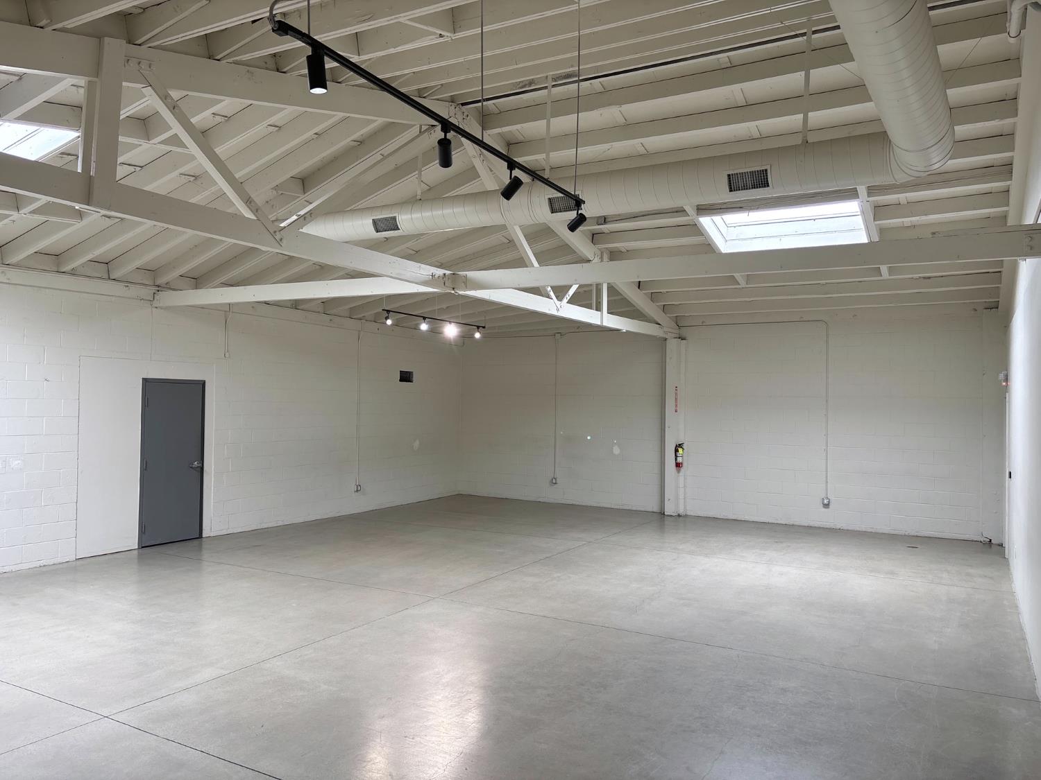 Detail Gallery Image 7 of 11 For 3527 Fruitvale Ave a,B,  Oakland,  CA 94602 - – Beds | – Baths