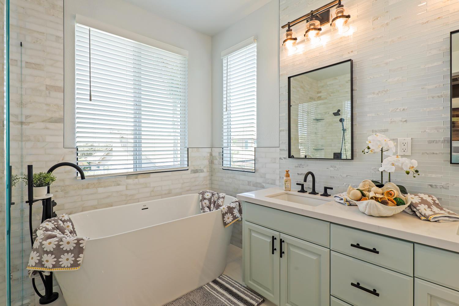 Detail Gallery Image 36 of 66 For 2535 Lynch Way, Lodi,  CA 95242 - 4 Beds | 3 Baths