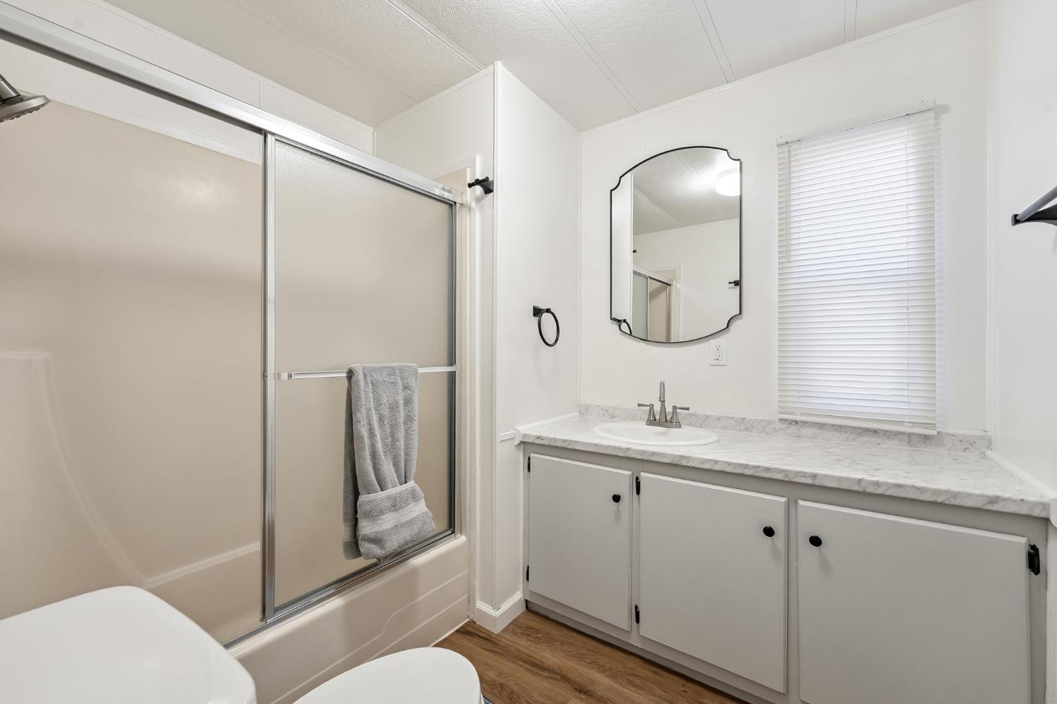 Detail Gallery Image 11 of 16 For 3557 Mobile Way, Sacramento,  CA 95834 - 2 Beds | 1 Baths