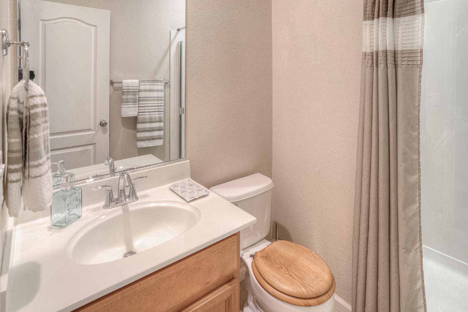 Detail Gallery Image 30 of 71 For 1032 William St, Arbuckle,  CA 95912 - 4 Beds | 3 Baths