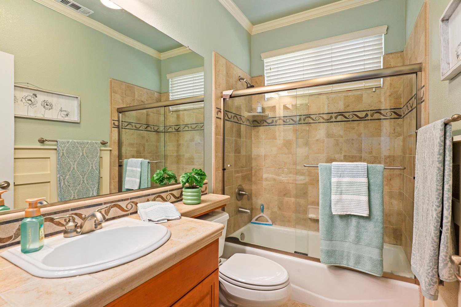 Detail Gallery Image 42 of 66 For 2535 Lynch Way, Lodi,  CA 95242 - 4 Beds | 3 Baths