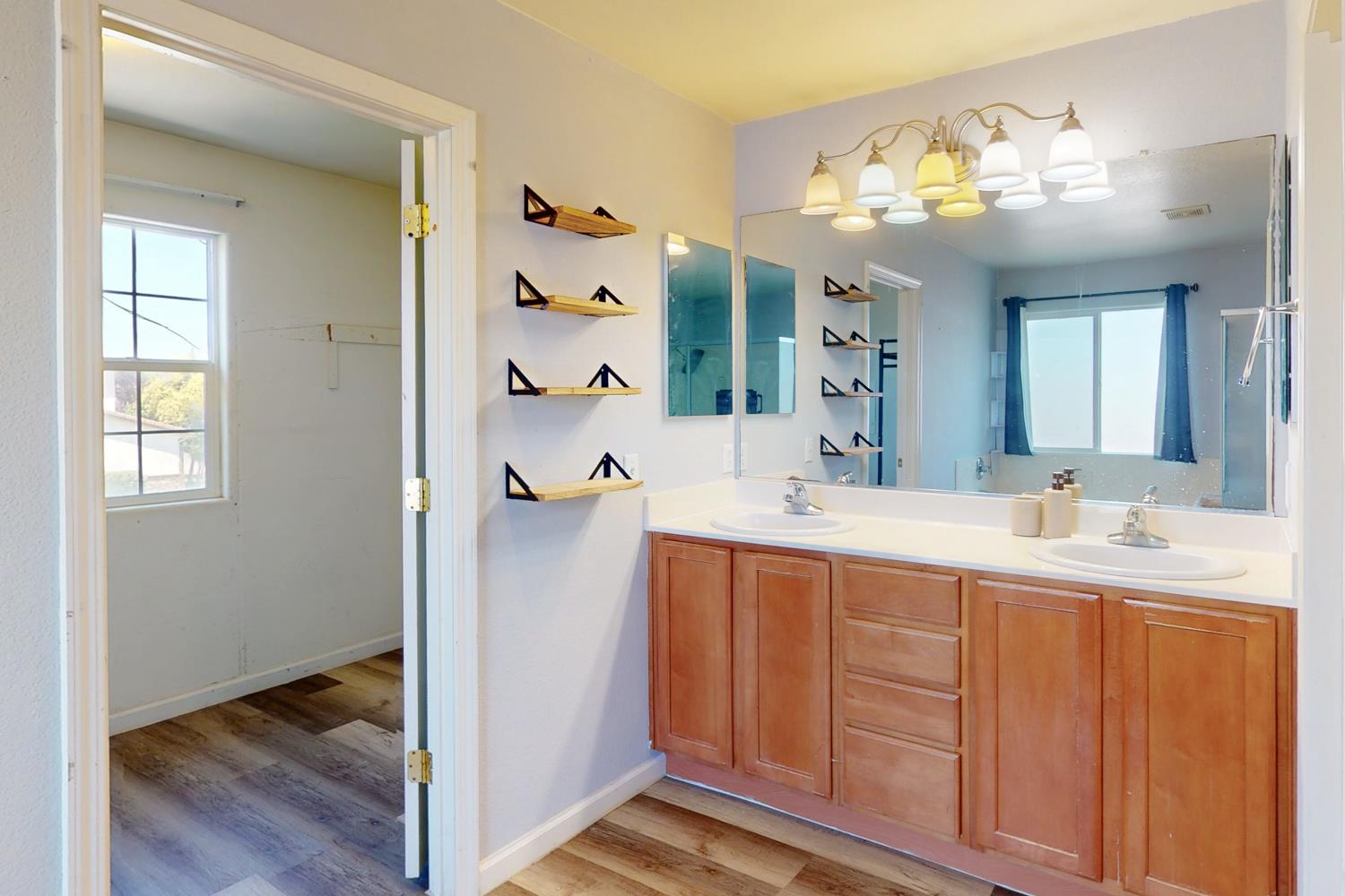 Detail Gallery Image 23 of 52 For 3266 Baker Way, Live Oak,  CA 95953 - 6 Beds | 3 Baths