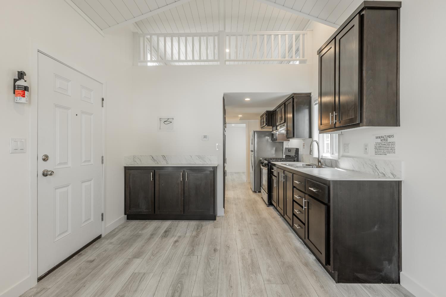 Detail Gallery Image 4 of 14 For 5878 Garlic Farms Dr 132, Gilroy,  CA 95020 - 1 Beds | 1 Baths