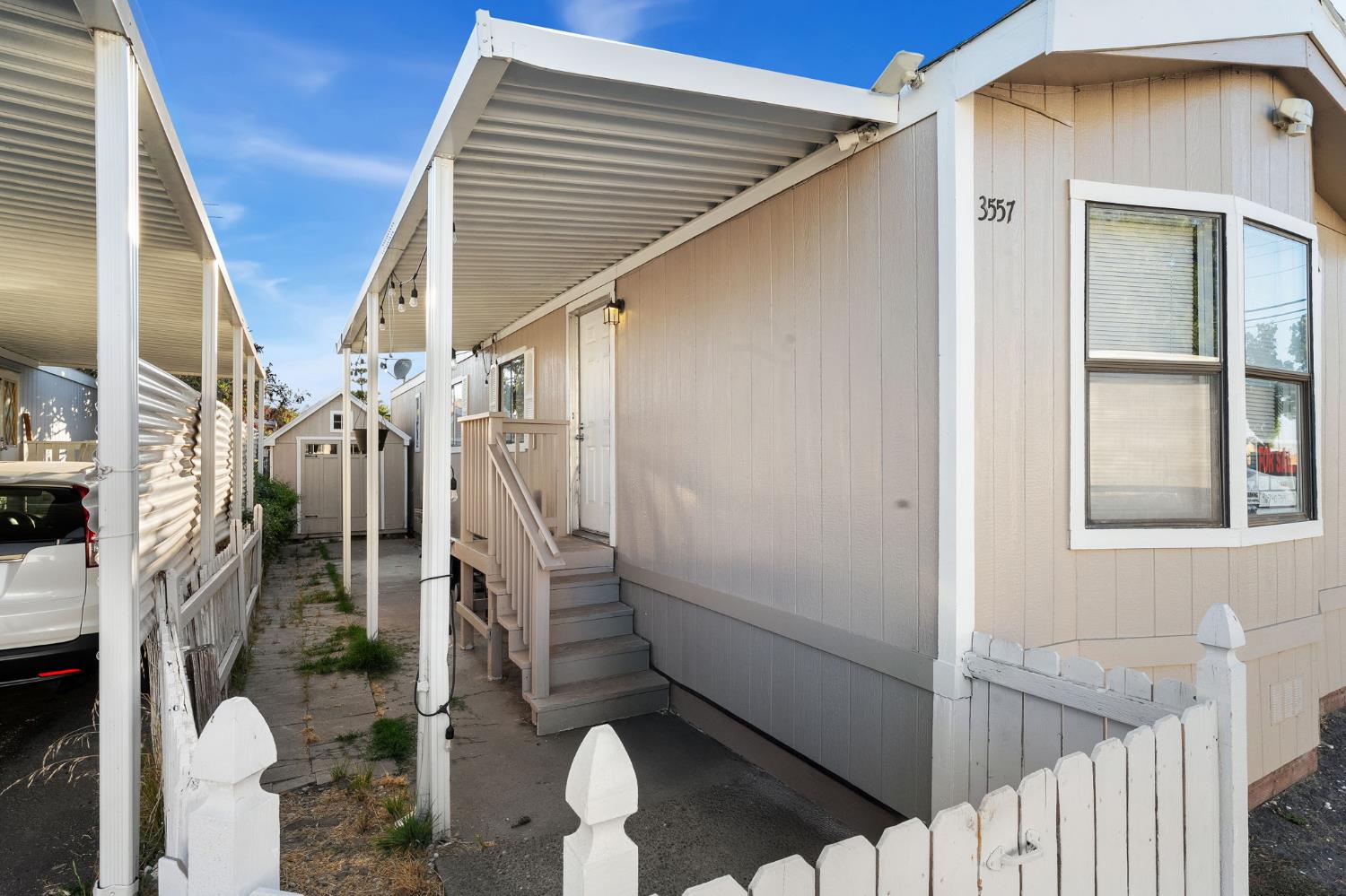 Detail Gallery Image 3 of 16 For 3557 Mobile Way, Sacramento,  CA 95834 - 2 Beds | 1 Baths