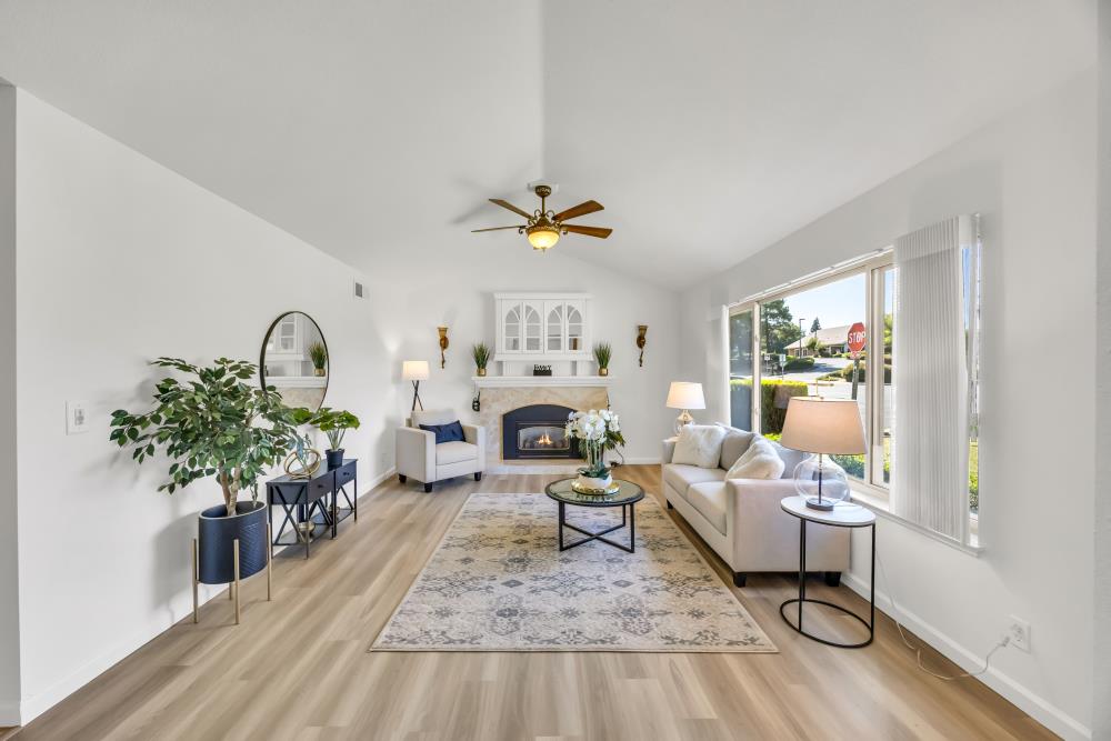 Detail Gallery Image 2 of 4 For 7045 Woodmore Oaks Dr, Orangevale,  CA 95662 - 4 Beds | 2 Baths