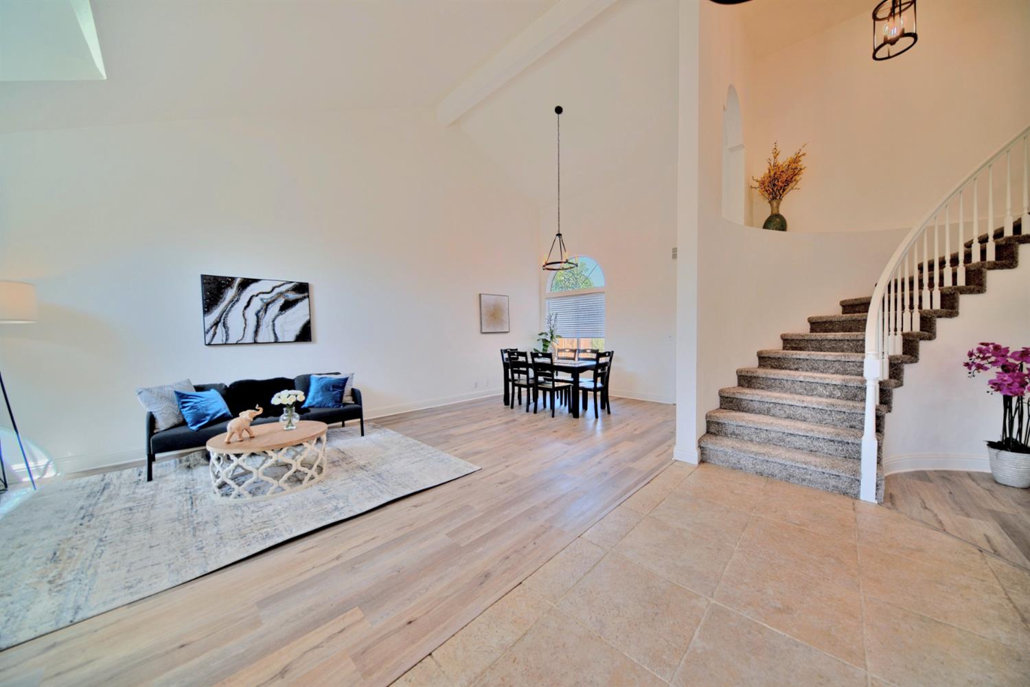Detail Gallery Image 6 of 79 For 1841 Summertime Dr, Tracy,  CA 95376 - 5 Beds | 3 Baths