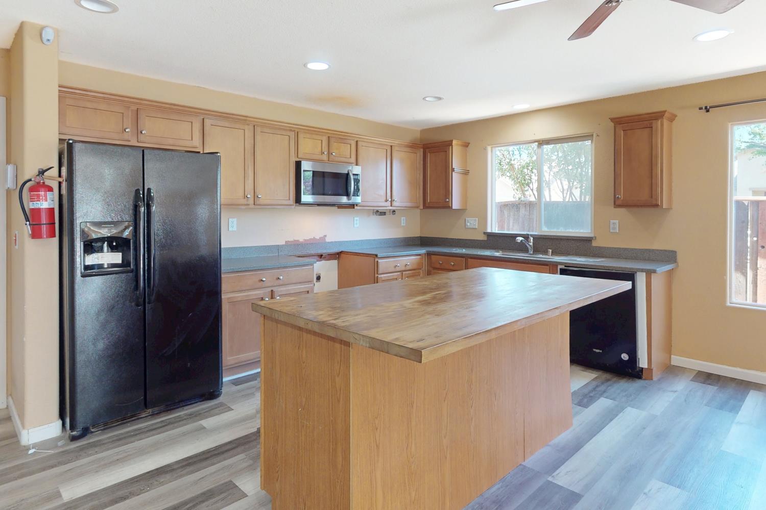 Detail Gallery Image 13 of 52 For 3266 Baker Way, Live Oak,  CA 95953 - 6 Beds | 3 Baths