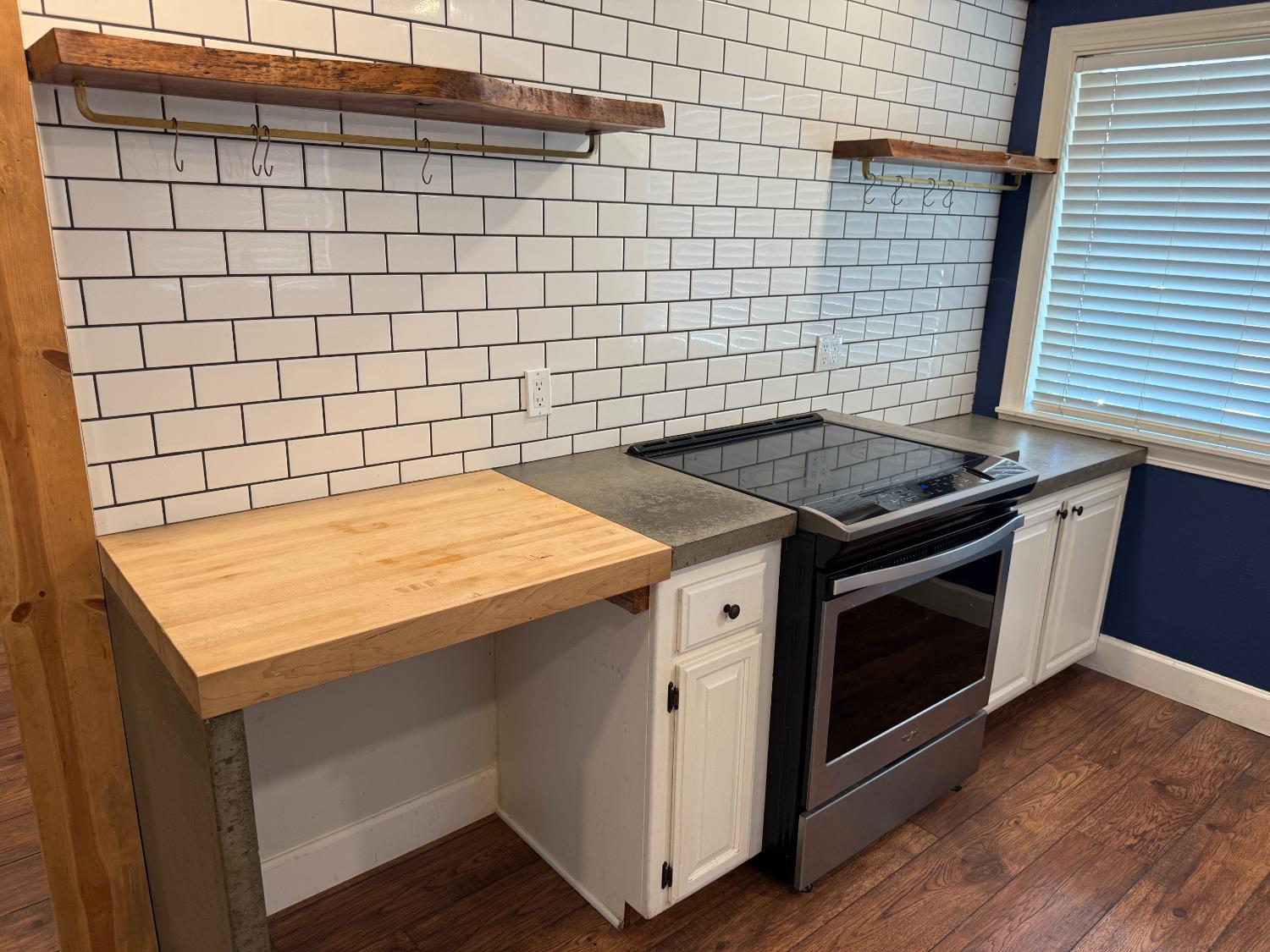 Detail Gallery Image 8 of 23 For 812 Taylor St, Winters,  CA 95694 - 3 Beds | 2 Baths