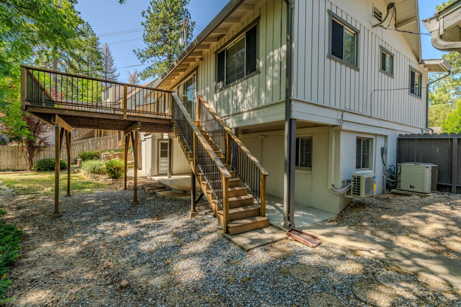 Ridge Court, Placerville, California image 13