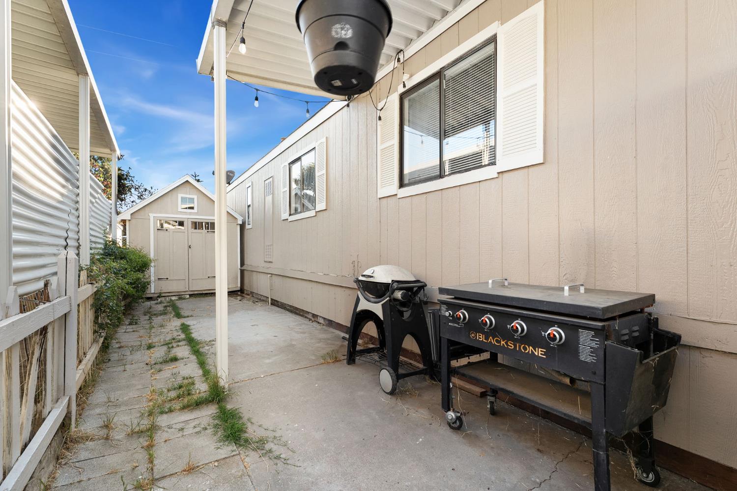 Detail Gallery Image 16 of 16 For 3557 Mobile Way, Sacramento,  CA 95834 - 2 Beds | 1 Baths