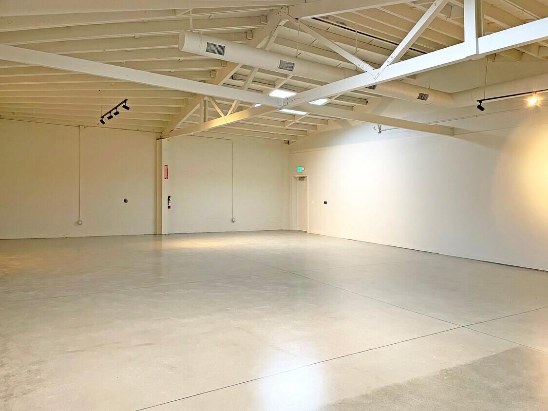 Detail Gallery Image 8 of 11 For 3527 Fruitvale Ave a,B,  Oakland,  CA 94602 - – Beds | – Baths