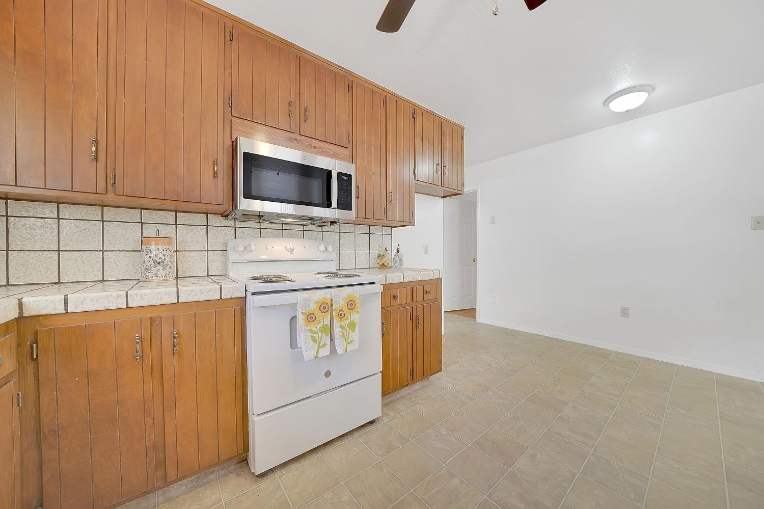 Detail Gallery Image 10 of 72 For 148 Sandy Gulch Ln, West Point,  CA 95255 - 4 Beds | 2 Baths