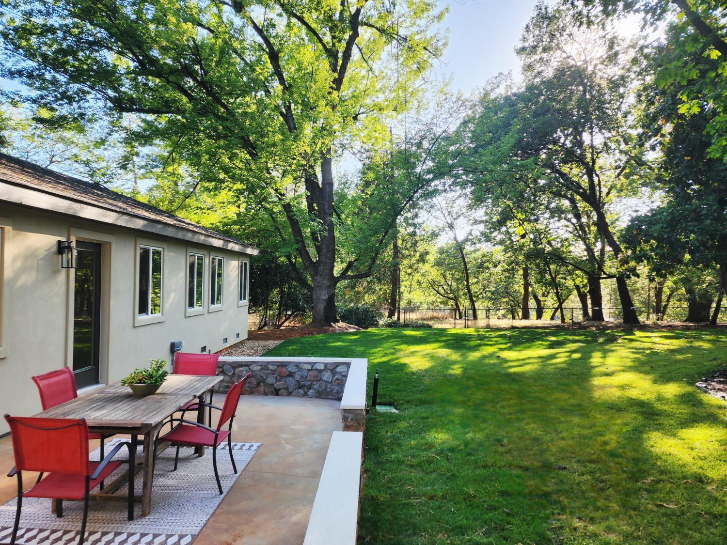 Francis Dr, Grass Valley, California image 37