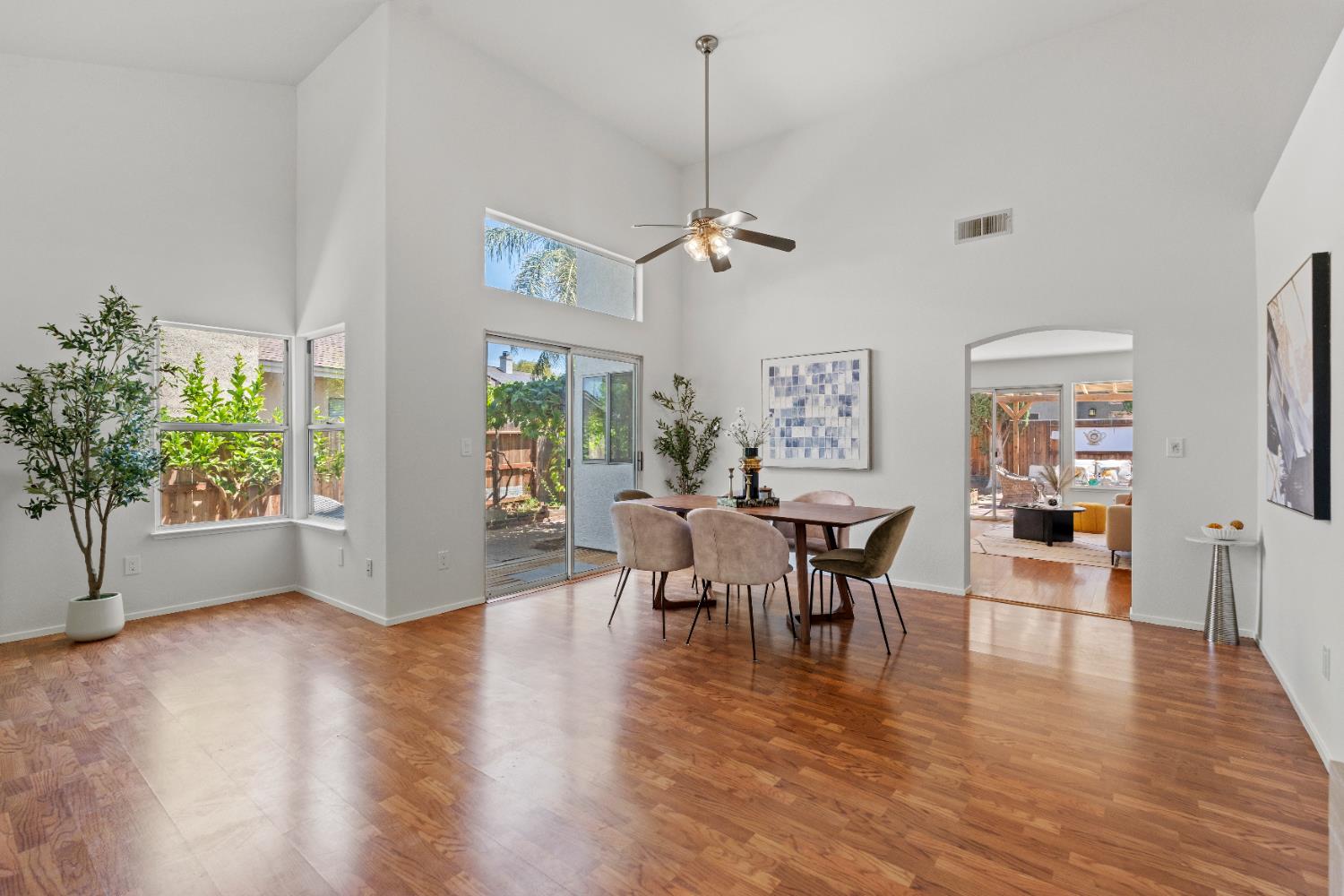 Detail Gallery Image 8 of 42 For 550 Fawn Glen Dr, Tracy,  CA 95376 - 3 Beds | 2 Baths