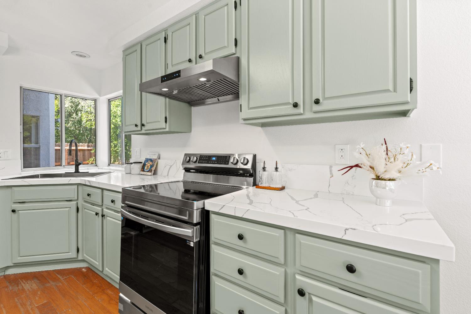 Detail Gallery Image 13 of 42 For 550 Fawn Glen Dr, Tracy,  CA 95376 - 3 Beds | 2 Baths