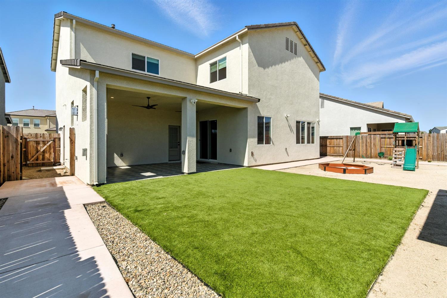 Detail Gallery Image 46 of 73 For 2328 Paramount Ln, Manteca,  CA 95337 - 4 Beds | 3/1 Baths