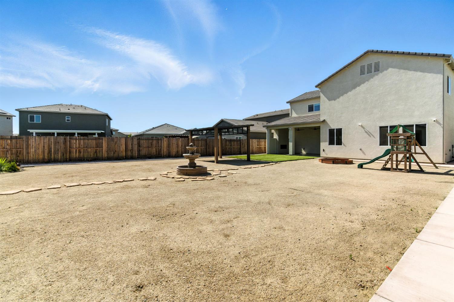Detail Gallery Image 47 of 73 For 2328 Paramount Ln, Manteca,  CA 95337 - 4 Beds | 3/1 Baths