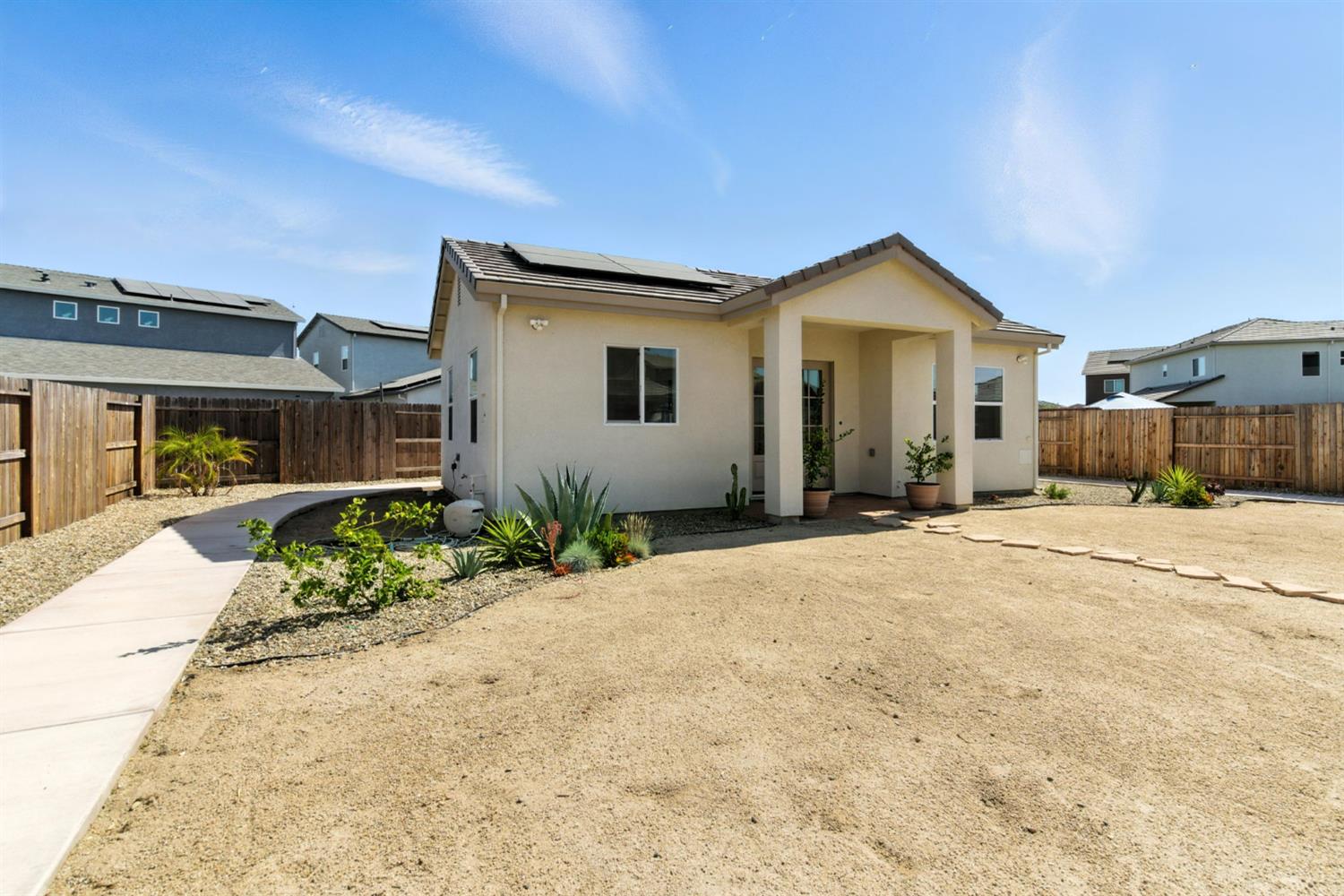 Detail Gallery Image 50 of 73 For 2328 Paramount Ln, Manteca,  CA 95337 - 4 Beds | 3/1 Baths