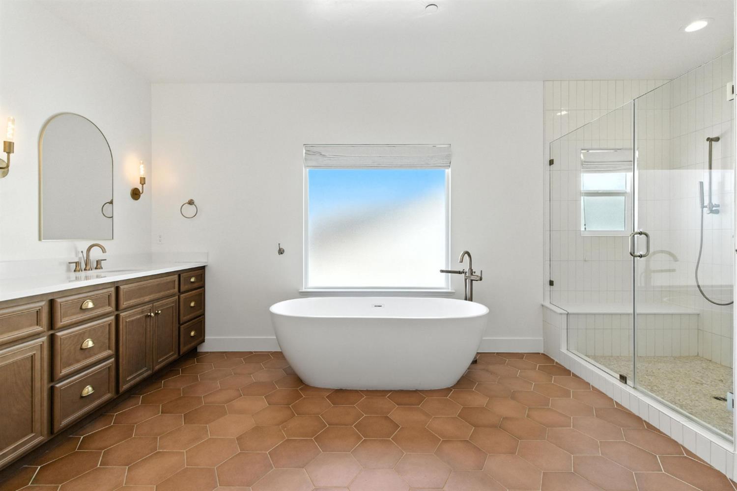 Detail Gallery Image 37 of 73 For 2328 Paramount Ln, Manteca,  CA 95337 - 4 Beds | 3/1 Baths